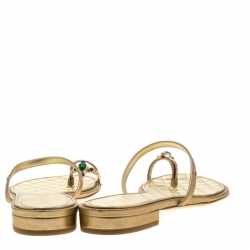 Pre Owned صدل إصبع فلات شانيل مزخرف إيناميل جلد ذهبي ميتالك مقاس 40