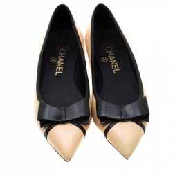 Pre Owned Chanel Beige/Black Leather CC Pointed Toe Flats Size 36