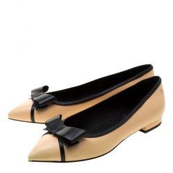 Pre Owned Chanel Beige/Black Leather CC Pointed Toe Flats Size 36