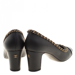 مملوكة مسبقًا Chanel Black Leather Chain Trim Square Toe CC Block Heel Pumps Size 38