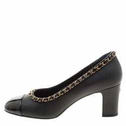 مملوكة مسبقًا Chanel Black Leather Chain Trim Square Toe CC Block Heel Pumps Size 38