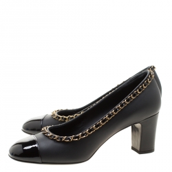مملوكة مسبقًا Chanel Black Leather Chain Trim Square Toe CC Block Heel Pumps Size 38