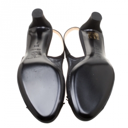 مملوكة مسبقًا Chanel Black Textured Suede CC Cap Toe Slingback Sandals Size 38.5