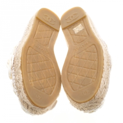مملوكة مسبقًا Chanel White Canvas CC Camellia Espadrilles Size 40