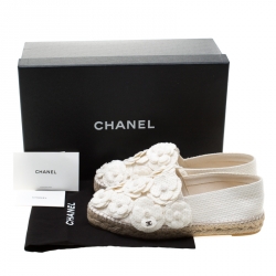 مملوكة مسبقًا Chanel White Canvas CC Camellia Espadrilles Size 40