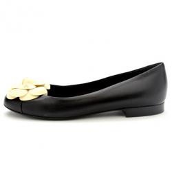 Pre Owned Chanel Black &amp; White Leather Camelia Flower Ballet Flats Size 37.5