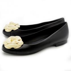 Pre Owned Chanel Black &amp; White Leather Camelia Flower Ballet Flats Size 37.5