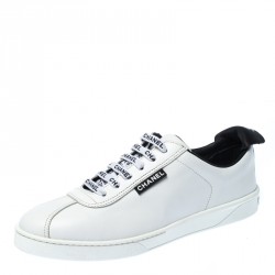 nål gavnlig metrisk Chanel White Leather Weekender Lace Up Sneakers Size 40 Chanel | TLC
