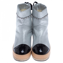 Chanel Metallic Silver Leather CC Cap Toe Ankle Boots Size 40.5