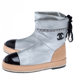 Chanel Metallic Silver Leather CC Cap Toe Ankle Boots Size 40.5