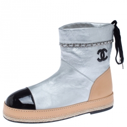 Chanel Metallic Silver Leather CC Cap Toe Ankle Boots Size 40.5