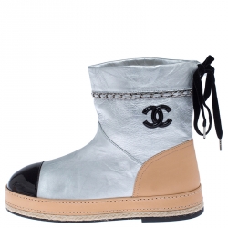 Chanel Metallic Silver Leather CC Cap Toe Ankle Boots Size 40.5