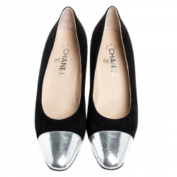 مملوكة مسبقًا Chanel Black Suede And Metallic Silver Leather CC Cap Toe Pumps Size 40.5