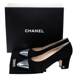 مملوكة مسبقًا Chanel Black Suede And Metallic Silver Leather CC Cap Toe Pumps Size 40.5