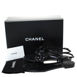 Pre Owned Chanel Black Leather CC Camellia Flat Thong Sandals Size 38.5