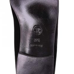 مملوكة مسبقًا حذاء شانيل مخمل أسود CC سموكينج مقاس 37.5