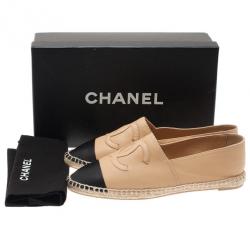 مملوكة مسبقًا Chanel Beige and Black Leather CC Espadrilles Size 40