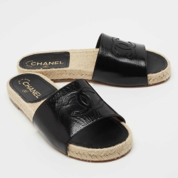 Pre Owned Chanel Black Patent Leather CC Flat Espadrille Slides Size 38
