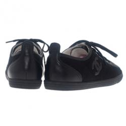 Pre Owned حذاء شانيل جلد مبطن أسود و كانفاس رياضي مقاس 39.5