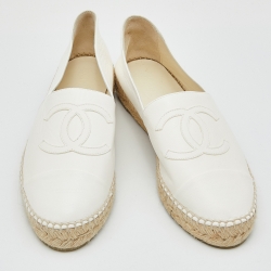 Pre Owned Chanel White Leather Interlocking CC Logo Espadrille Flats Size 39