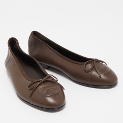 Pre Owned Chanel Brown Leather CC Bow Ballet Flats Size 38