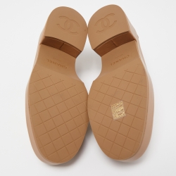 مملوكة مسبقًا Chanel Brown Leather CC Platform Loafers Size 39.5