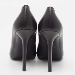 Pre Owned Chanel Black Leather Embellishment Camellia Pumps Size 39
