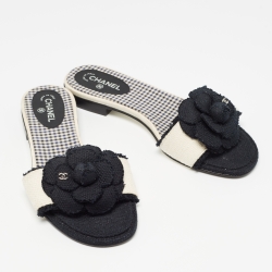 Chanel White/Black Tweed CC Camelia Flat Slides Size 37