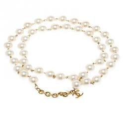 مملوكة مسبقًا Chanel Vintage Faux Pearl Gold Plated Long Necklace