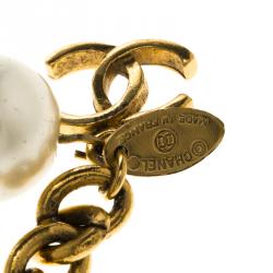 مملوكة مسبقًا Chanel Vintage Faux Pearl Gold Plated Long Necklace