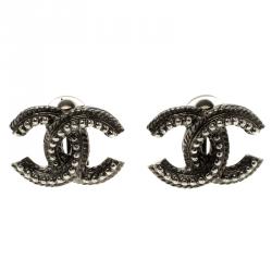 Pre Owned قرط شانيل مرصع كليب اون رمادي CC