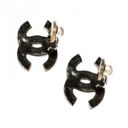 Pre Owned قرط شانيل مرصع كليب اون رمادي CC