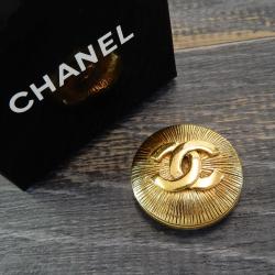 Pre Owned Chanel Vintage Gold-tone CC Brooch