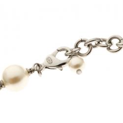 Pre Owned قلادة شانيل CC كريستال لؤلؤ صناعي فضية اللون