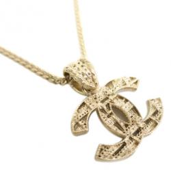 Pre Owned Chanel CC Logo Pendant Necklace