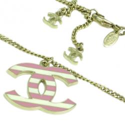 مملوكة مسبقًا Chanel CC Logo Pink and White Stripes Large Pendant Necklace