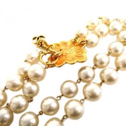 مملوكة مسبقًا Chanel Vintage Faux Pearls Gold Tone Choker Necklace