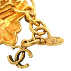 مملوكة مسبقًا Chanel Vintage Faux Pearls Gold Tone Choker Necklace