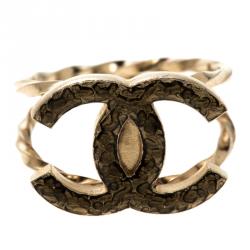 مملوكة مسبقًا خاتم شانيل CC إيناميل ذهبي اللون مقاس 54