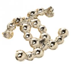 Pre Owned بروش شانيل CC لؤلؤ صناعي ذهبي اللون