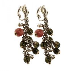 مملوكة مسبقًا أقراط شانيل CC خرز متعدد الألوان ذهبية اللون بمشبك