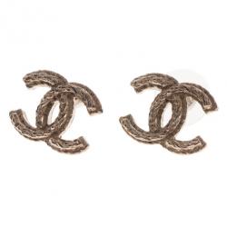 مملوكة مسبقًا Chanel CC Logo Gold Tone Earrings