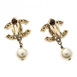 مملوكة مسبقًا Chanel CC Cream Faux Pearl Gold Tone Clip-on Drop Earrings 