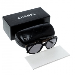 مملوكة مسبقًا نظارة شمسية شانيل 5269 CC لوغو كلاسيك تايمليس كبيرة بالشعار عين القطة