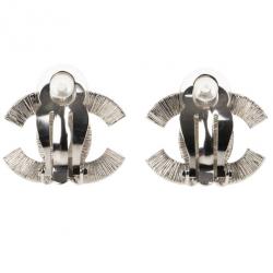 مملوكة مسبقًا Chanel CC Crystal Earrings