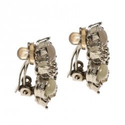 مملوكة مسبقًا أقراط شانيل CC إيناميل مورد متعدد الألوان ذهبية اللون بمشابك