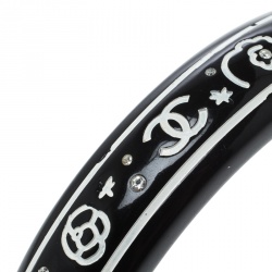 Pre Owned Chanel CC Black Crystal Embellished Wood Bangle Bracelet