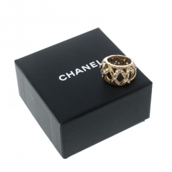 مملوكة مسبقًا خاتم شانيل لون ذهبي ذهبي كريستال متعاكس CC مقاس 50.5