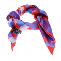 Pre Owned وشاح شانيل حرير مطبوع داتا سنتر متعدد الألوان مربع