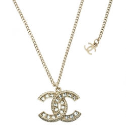 مملوكة مسبقًا Chanel CC Crystal Gold Tone Pendant Necklace